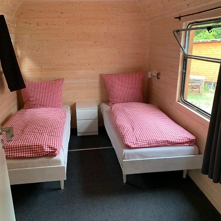 Bauwagen Mit Gemeinschaftsbad Hotel Rheinsberg Kültér fotó